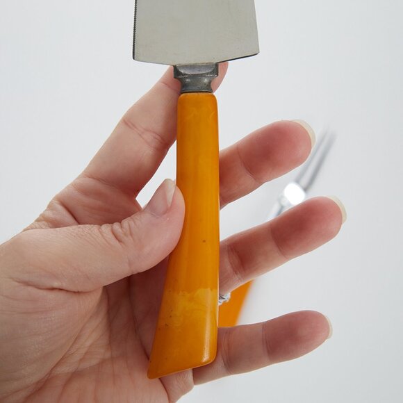 Vintage Bakelite Serrated Cake Pie Server & Meat Fork Pieces - Picture 6 of 8